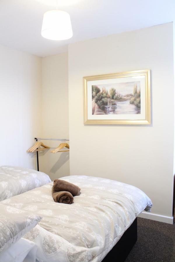 Van Apartments Caerphilly Bagian luar foto