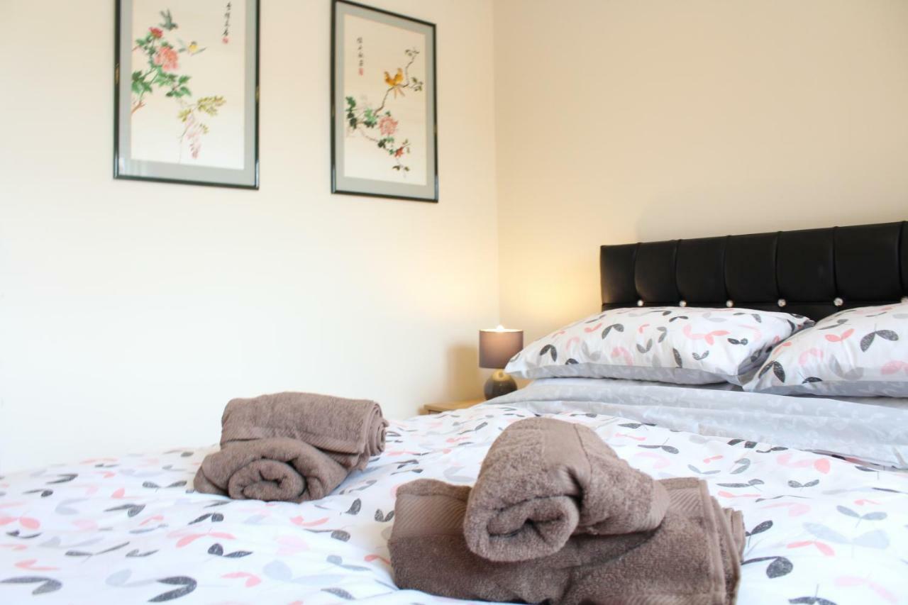 Van Apartments Caerphilly Bagian luar foto